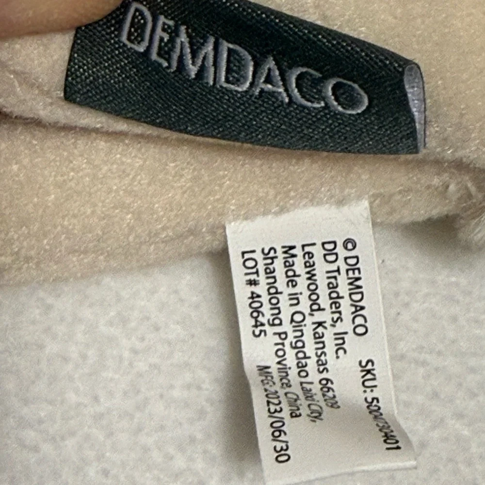 Demdaco Farm Friends Cream and Brown Plush Llama NWT